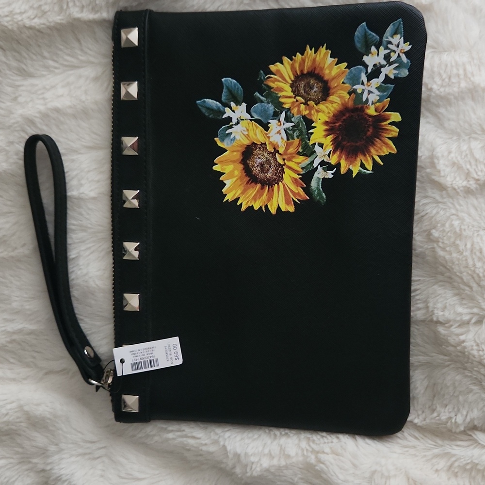 Wristlet